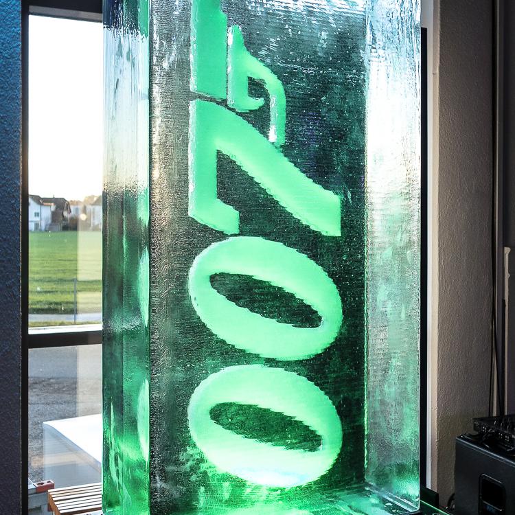 eisskulpturen.ch  Eislogo 007