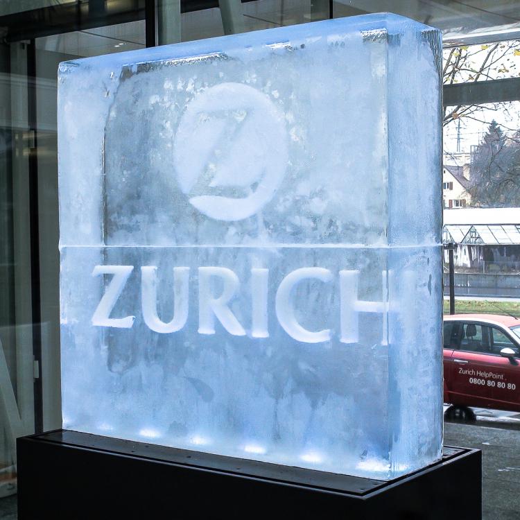 eisskulpturen.ch  Eislogo Zurich Versicherung