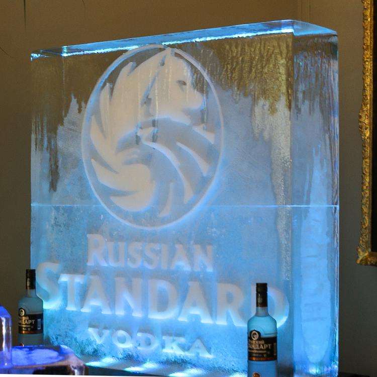 eisskulpturen.ch  Eislogo Russian Standard