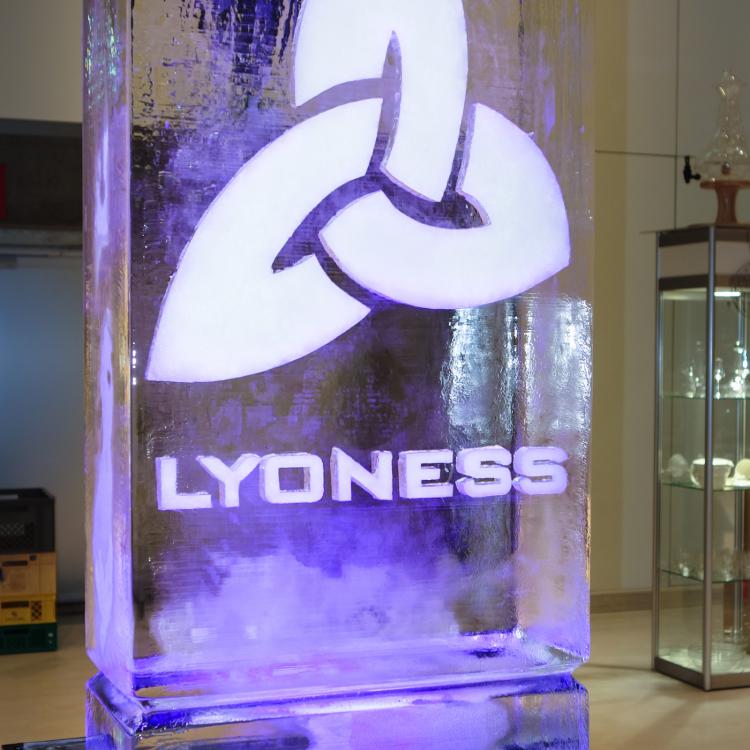 eisskulpturen.ch  Eislogo Lyoness