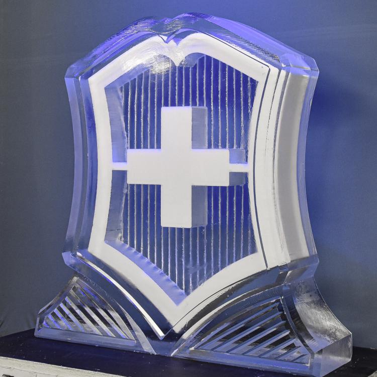 Logo Victorinox aus Eis