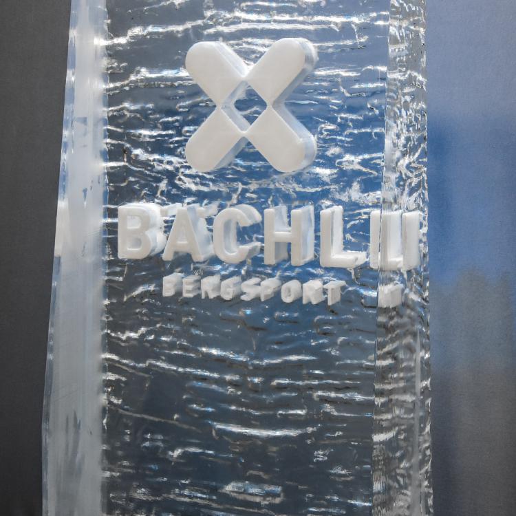 eisskulpturen_Ch_Eislogo_Bächli Bergsport