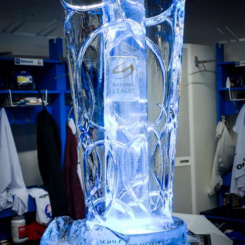 eisskulpturen.ch  CH Eishockey Meister Pokal