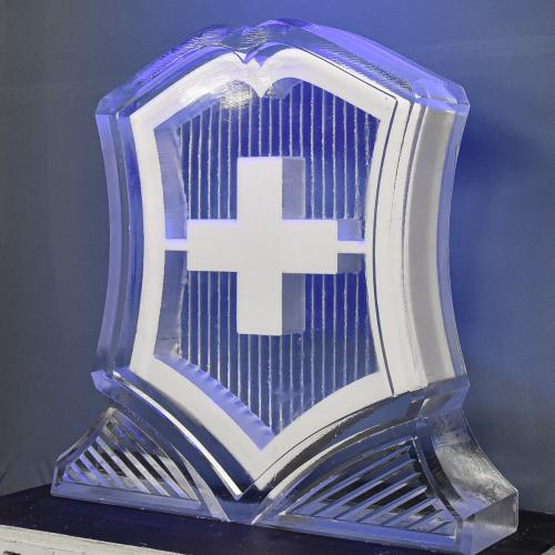 Logo Victorinox aus Eis