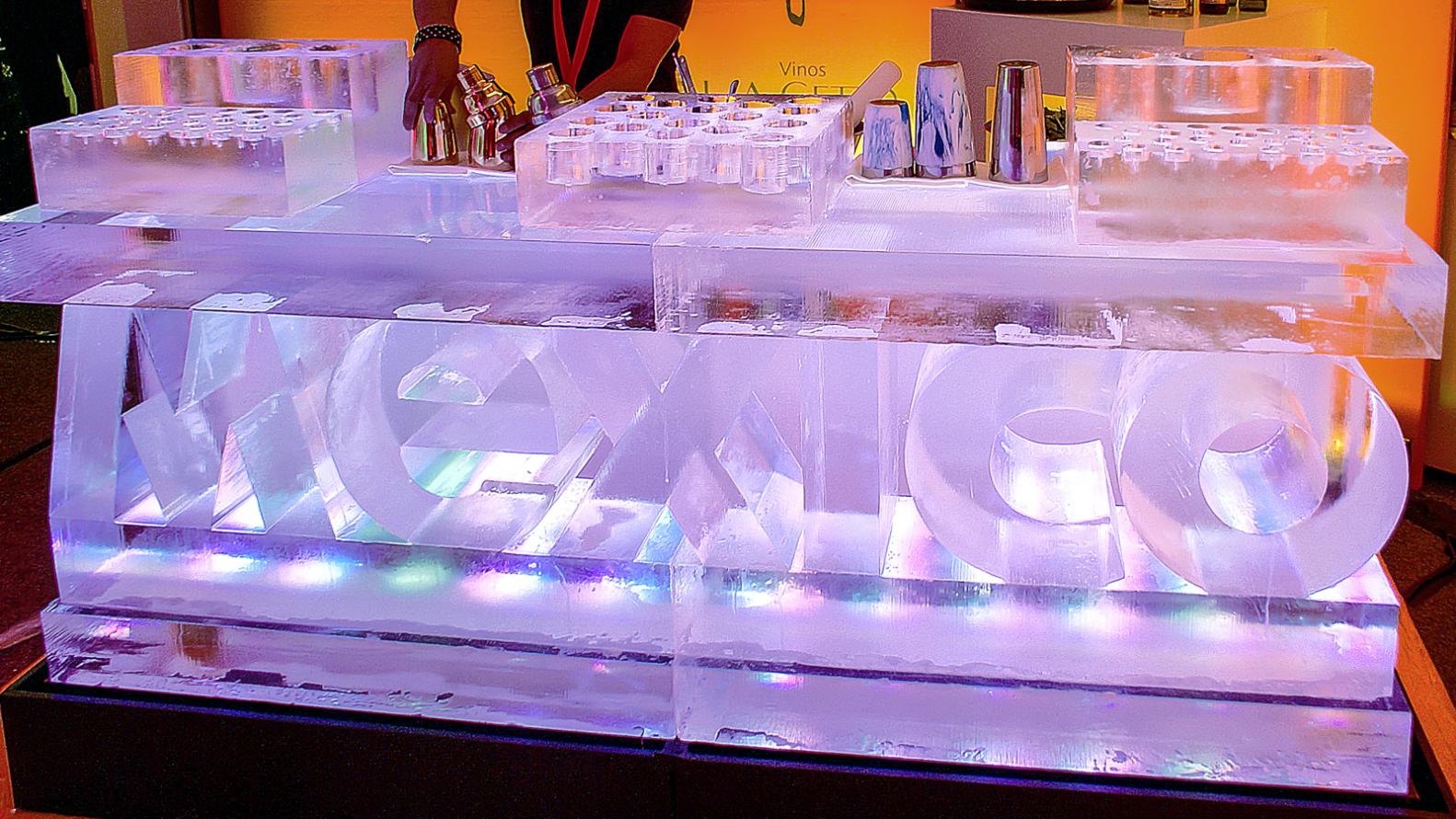 eisskulpturen.ch - eisbar