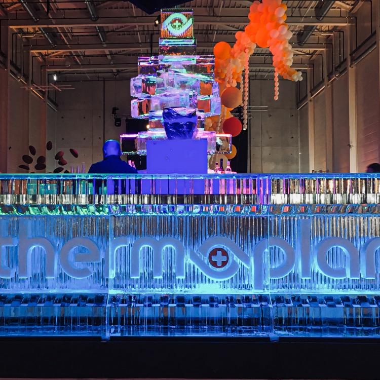 eisskulpturen.ch_eisbar 3m Thermoplan
