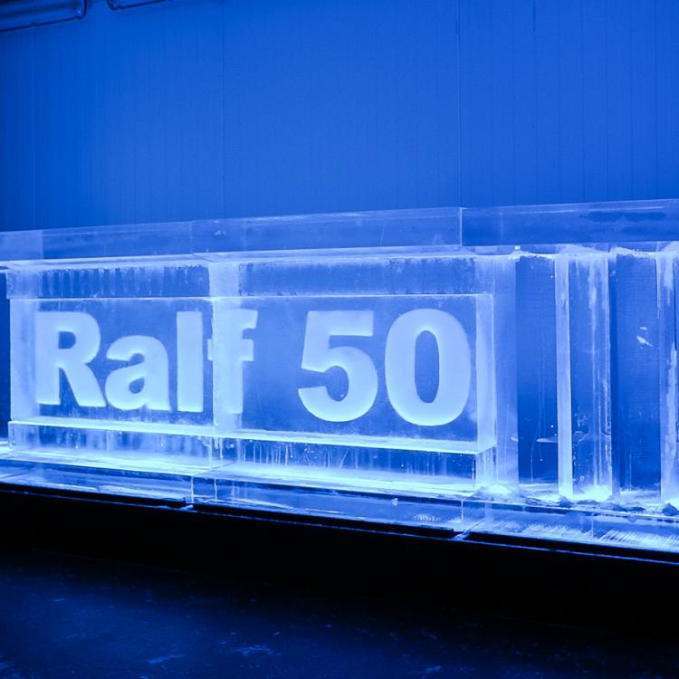 eisskulpturen.ch_eisbar_ralf 50