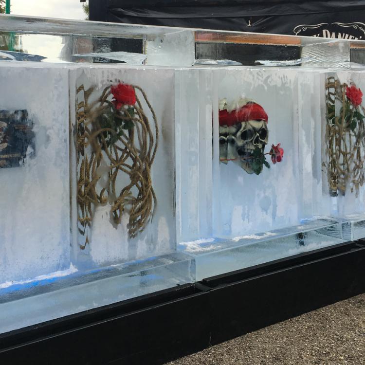 eisskulpturen.ch_eisbar_Pirates