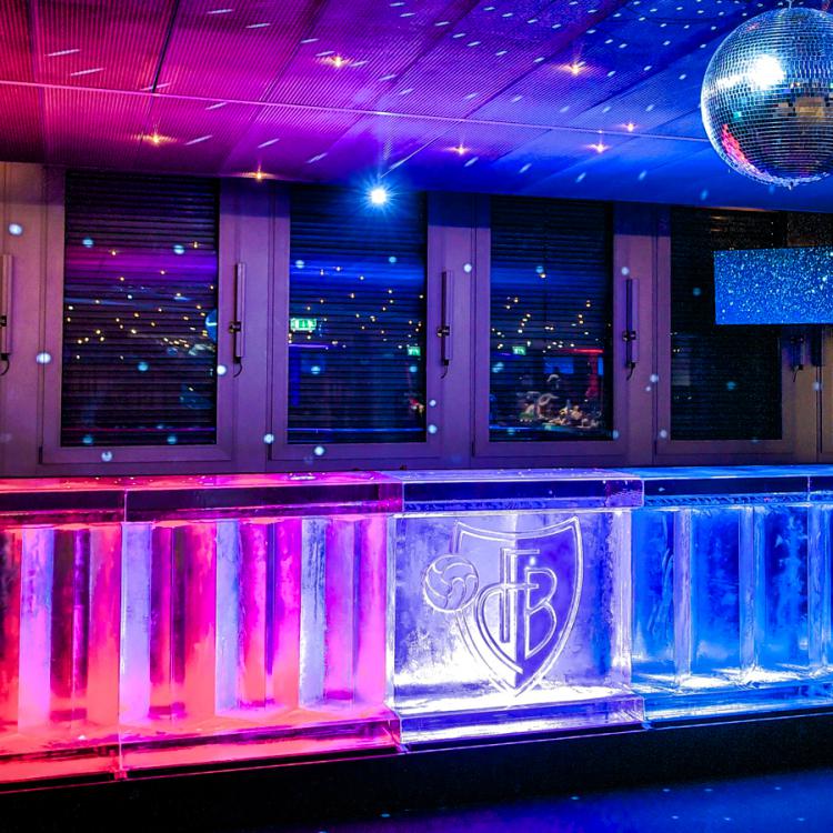 eisskulpturen.ch_eisbar_FCB