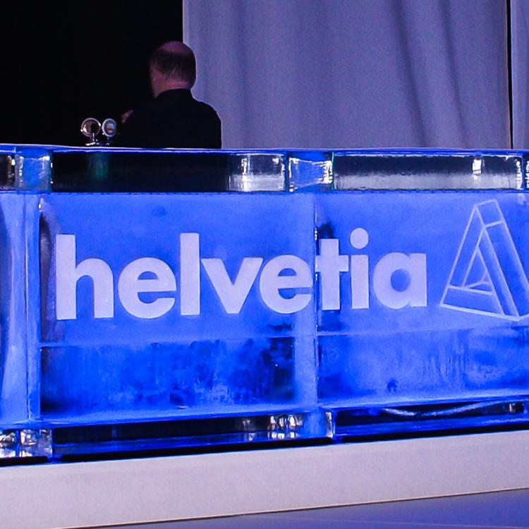 eisskulpturen.ch_eisbar_helvetia
