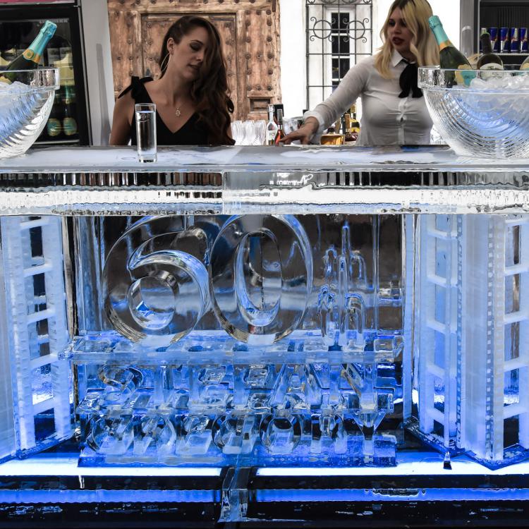 eisskulpturen.ch_eisbar_60