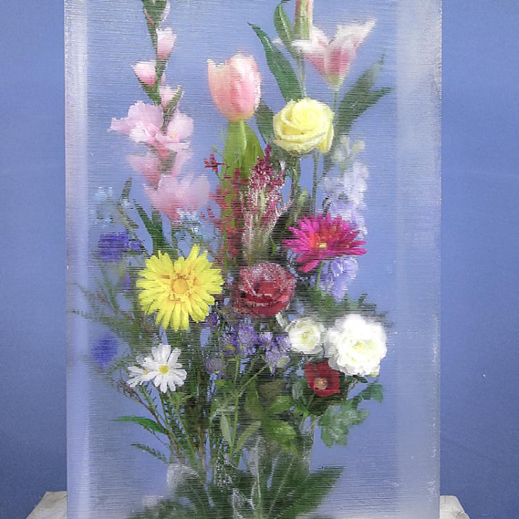 Eisskulpturen_eingefrorene Blumen