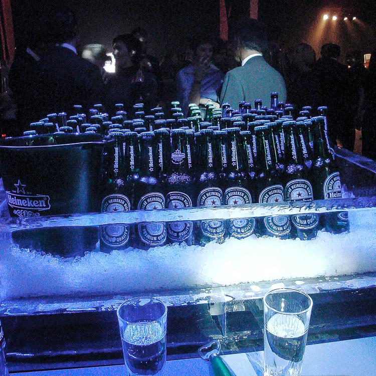 eisskulpturen. Eiswanne