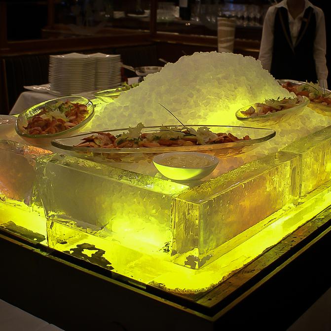 eisskulpturen. Eiswanne