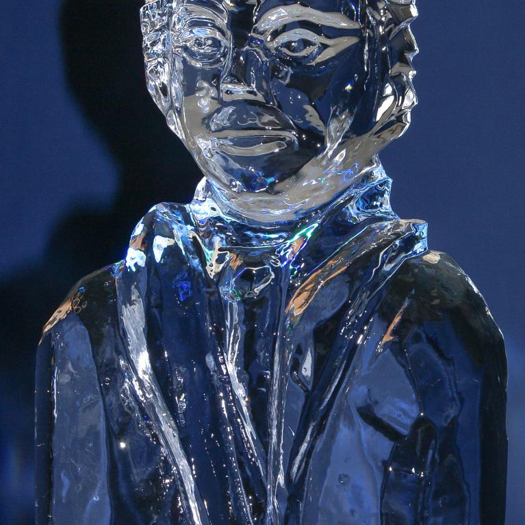 eisfiguren eisskulpturen.ch