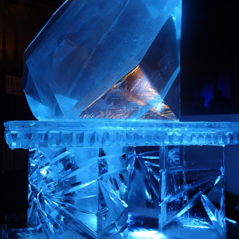 eisfiguren eisskulpturen.ch