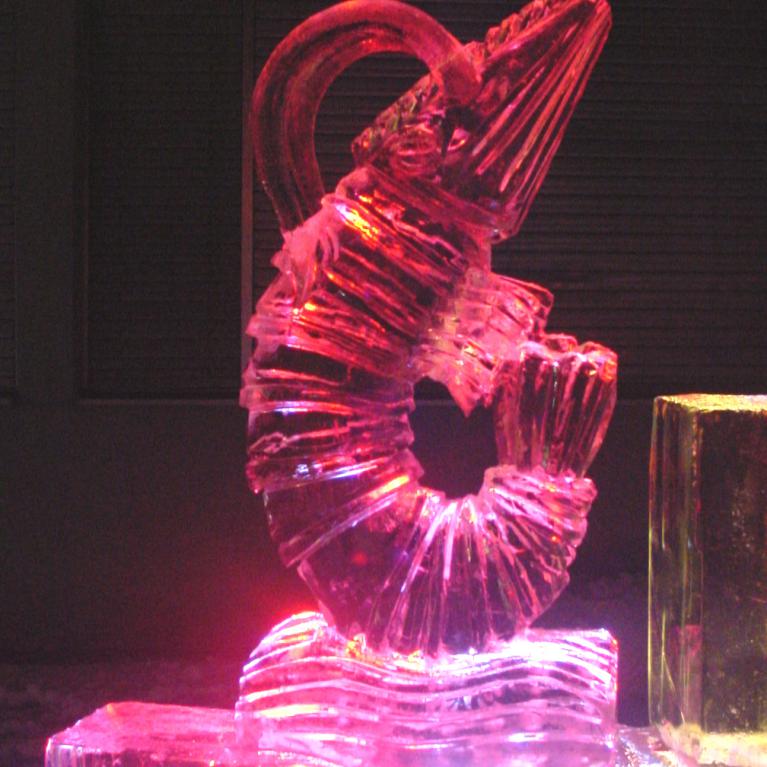 eisfiguren eisskulpturen.ch