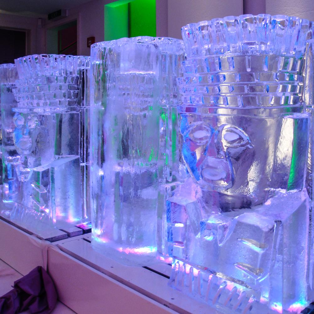 eisskulpturen.ch  Eisbar und Eisfiguren Mexico